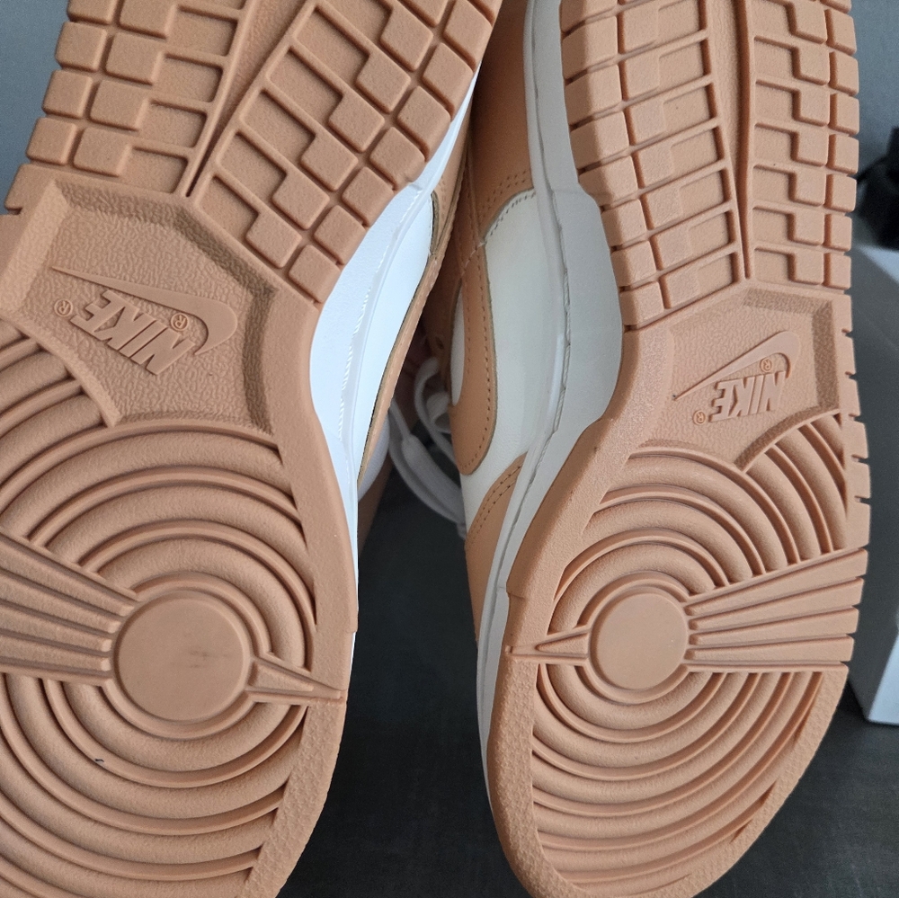 Nike Harvest Moon White And Orange Sneakers View 3